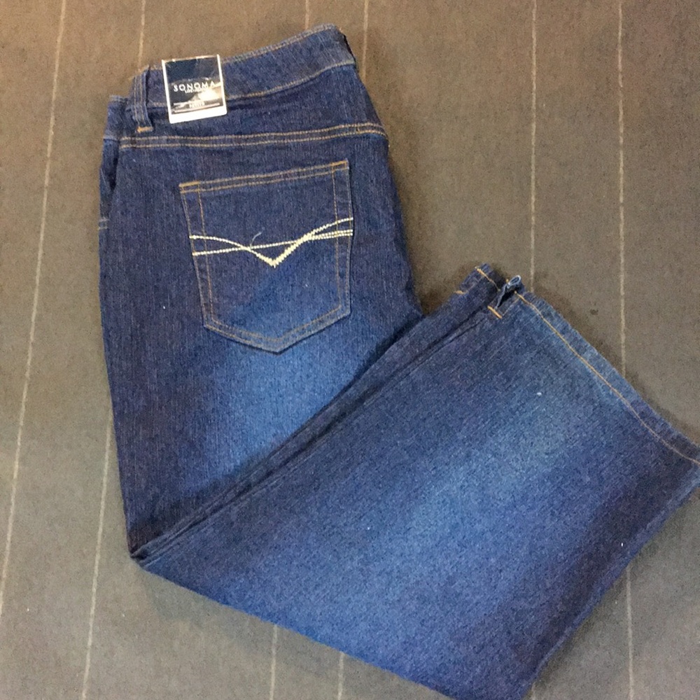 ⬇️Capris⬇️NWT